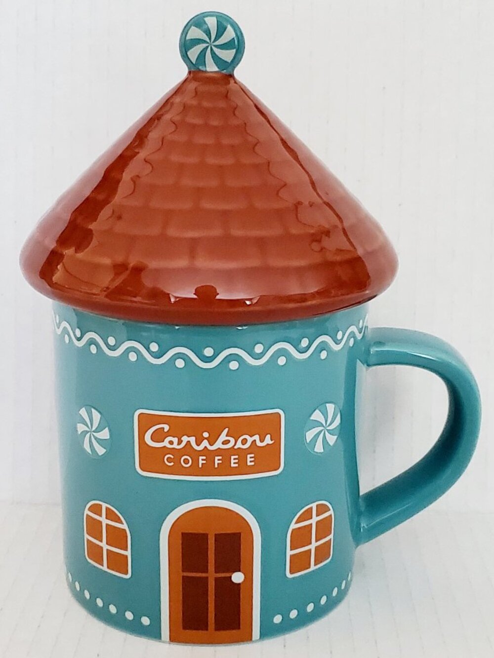 CARIBOU Gingerbread House 14oz Blue Brown Ceramic Coffee Tea Mug Cup & Lid RARE